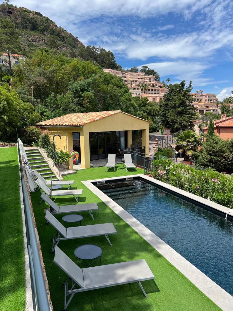 Mur en pierre naturelle – Théoule-sur-Mer